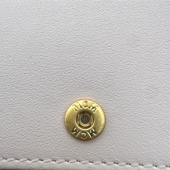 MCM NWOT Soft Pink Leather Bifold Wallet Embossed Logo Made in Korea - Picture 14 of 14